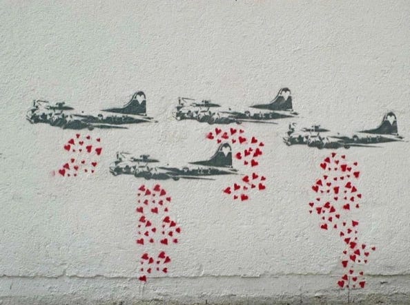 Al momento stai visualizzando Oggi Stay. è Banksy. Come il love bombing sta cambiando e distruggendo i sentimenti
